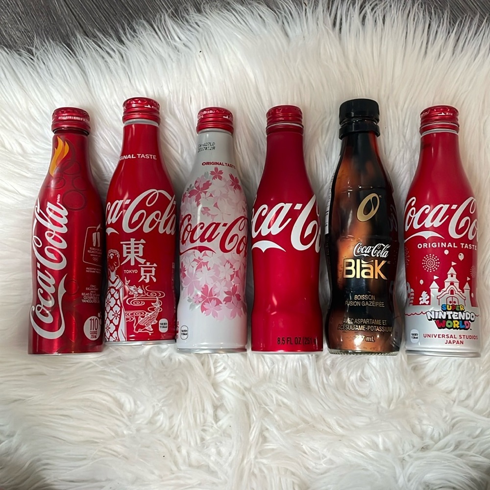Coca-Cola Coke Classic 8 oz can Bottles